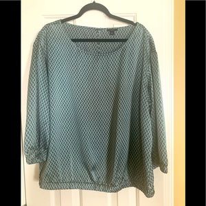 Nearly new 3/4 sleeve blouson